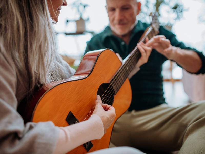 Why Should I Participate in Adult Guitar Lessons?
