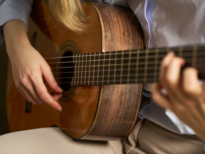 What Skills Can I Learn From Guitar Lessons?