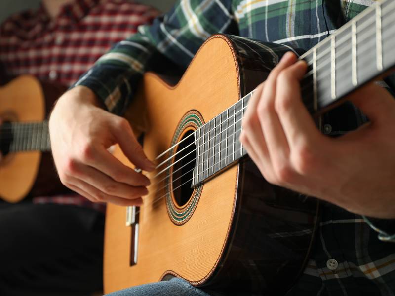 How Can I Find The Best Guitar Lessons For Kids Near Me?