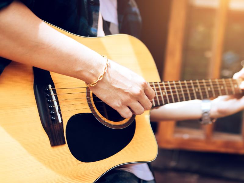 Guitar Classes Near Livonia, MI: The 10-Minute Drive to Real Musical Mastery